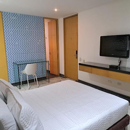 Aw Hotel Luxor Versalles Cali Bagian luar foto